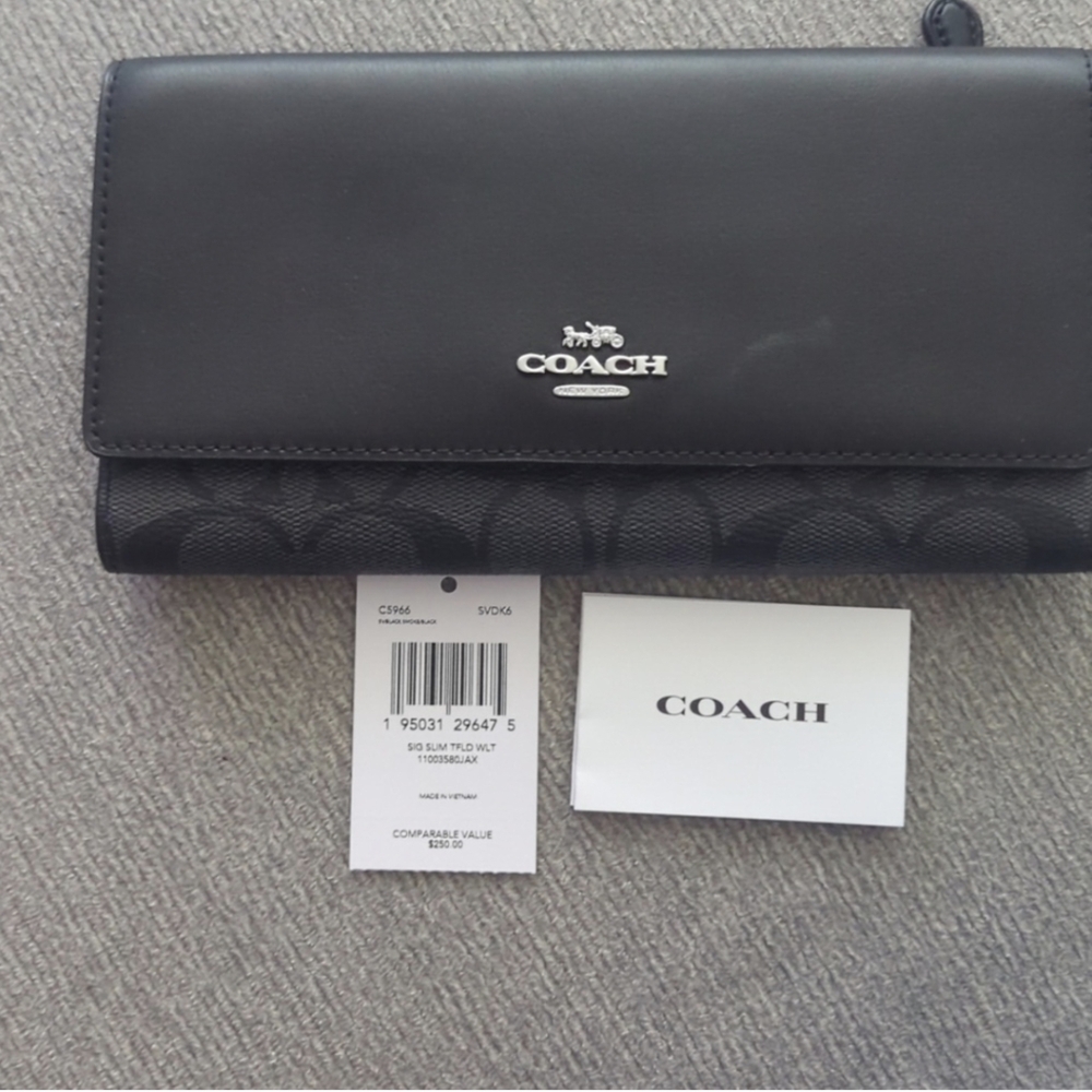 SLIM TRIFOLD WALLET IN SIGNATURE CANVAS (COACH C5966)SV/BLACK SMOKE BLACK